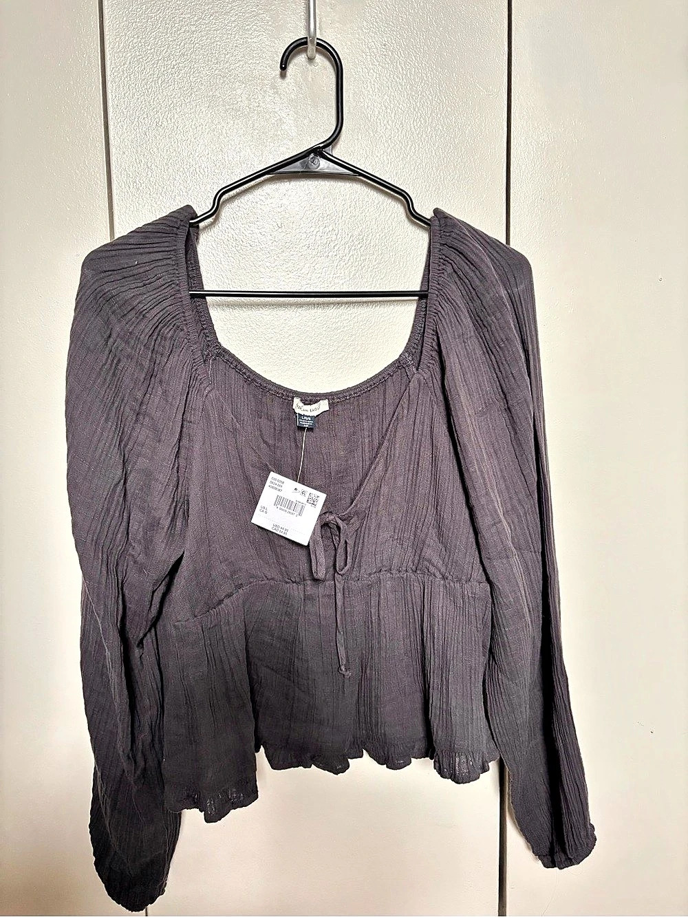 American Eagle Long Sleeve Peasant Blouse in Gray Size large NWT